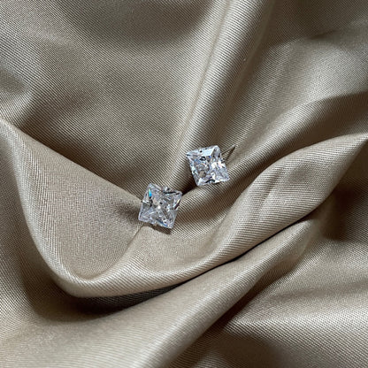 [Elite]Stylish Shiny Square Center Stone Stud Earrings