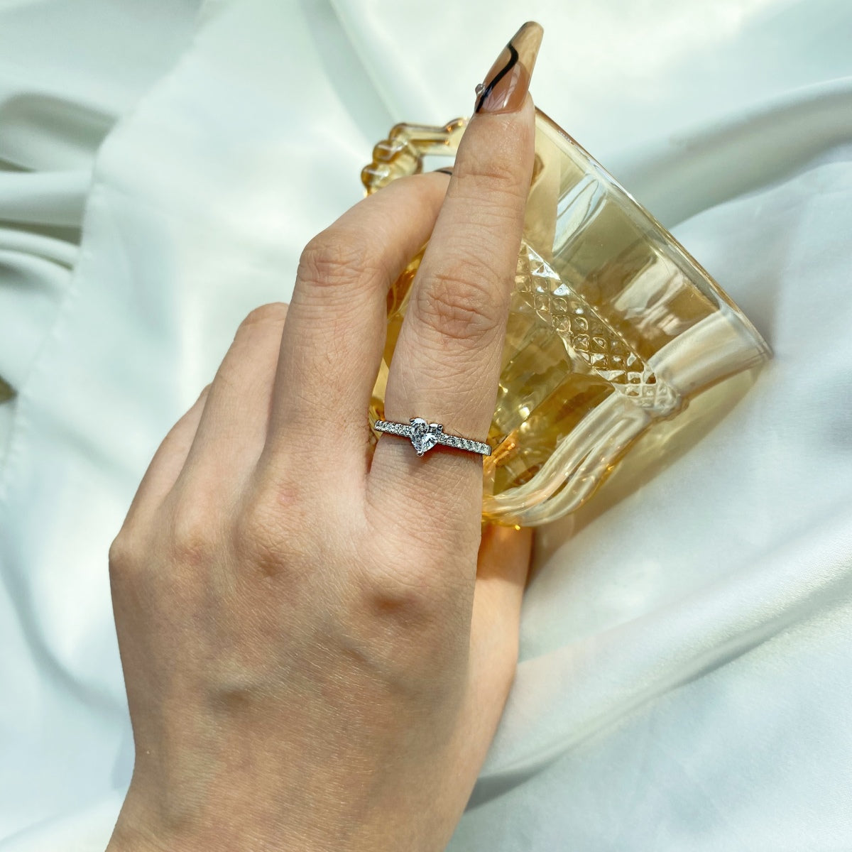[Elite]0.5 Carat CaratEternity Charming Heart Shape Lover Ring