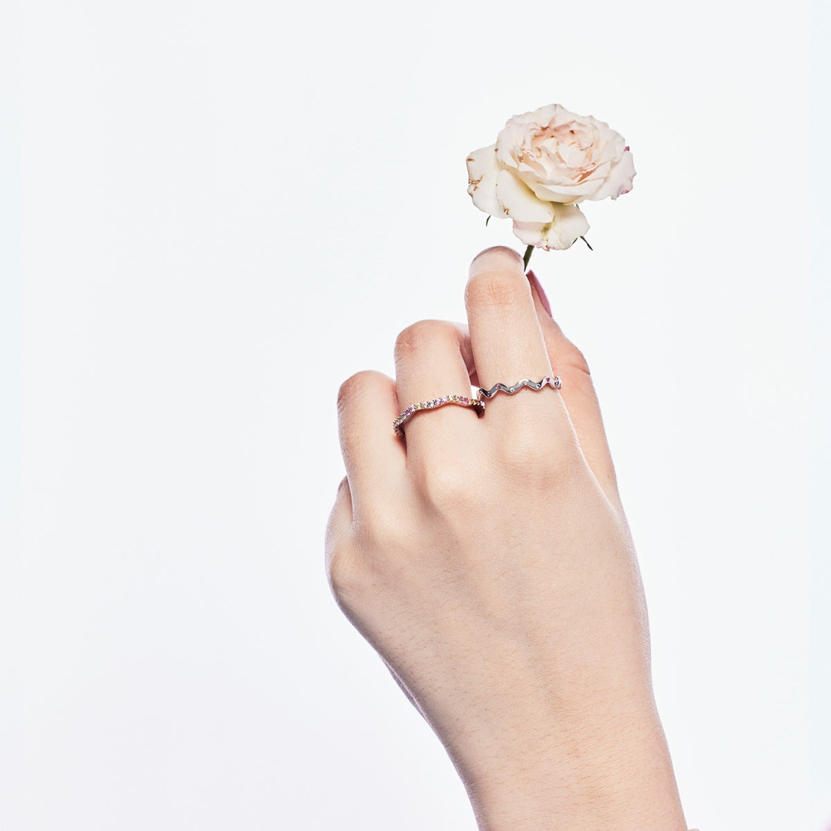 [Elite]Ornate Vibrant Round Cut Daily Ring