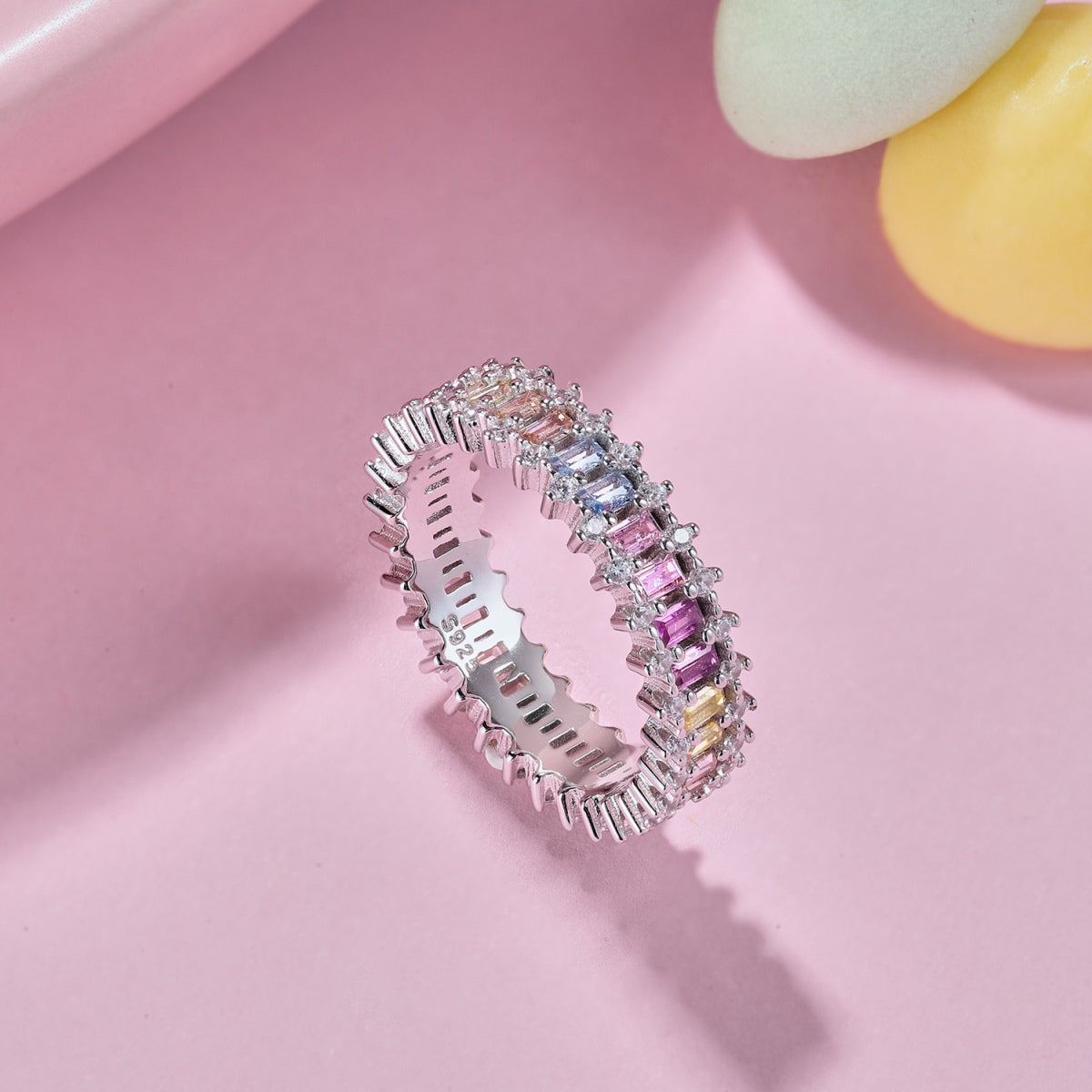 [Elite]Splashy Ornate Emerald Cut Cocktail Ring