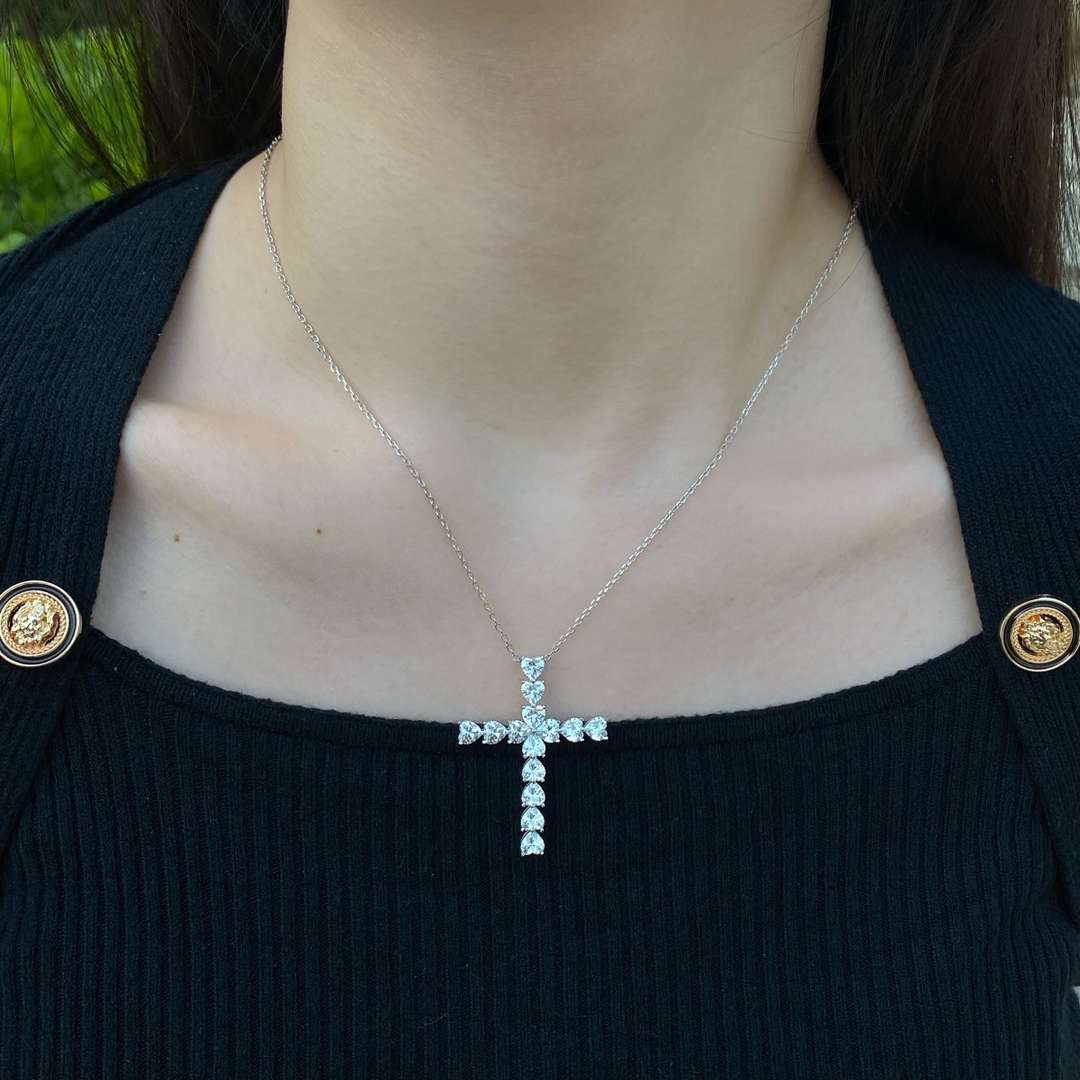 [Elite]Radiant Cross Shape Necklace