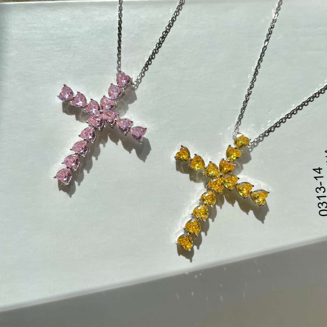 [Elite]Radiant Cross Shape Necklace