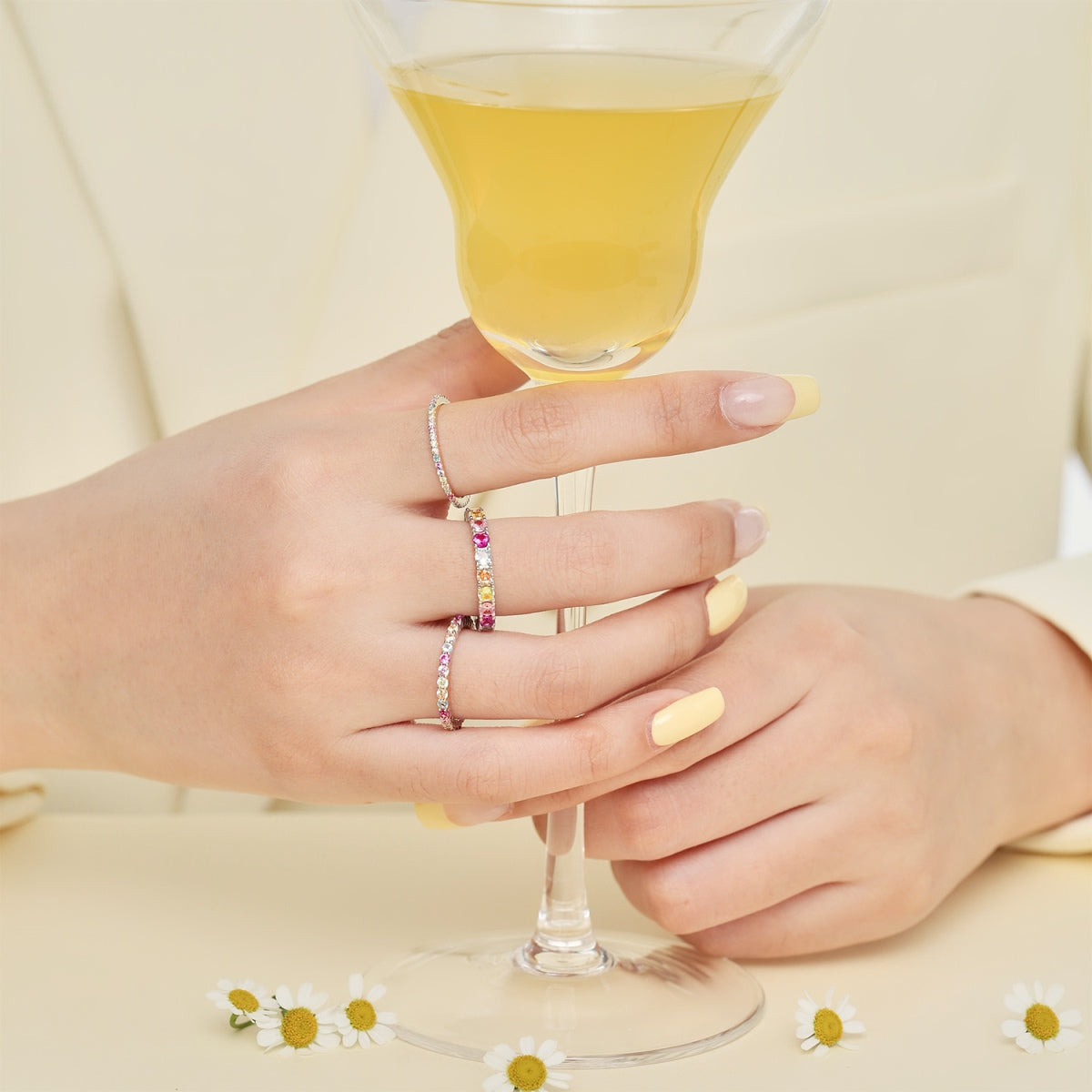 [Elite]Ornate Colorful Round Cut Tennis Ring