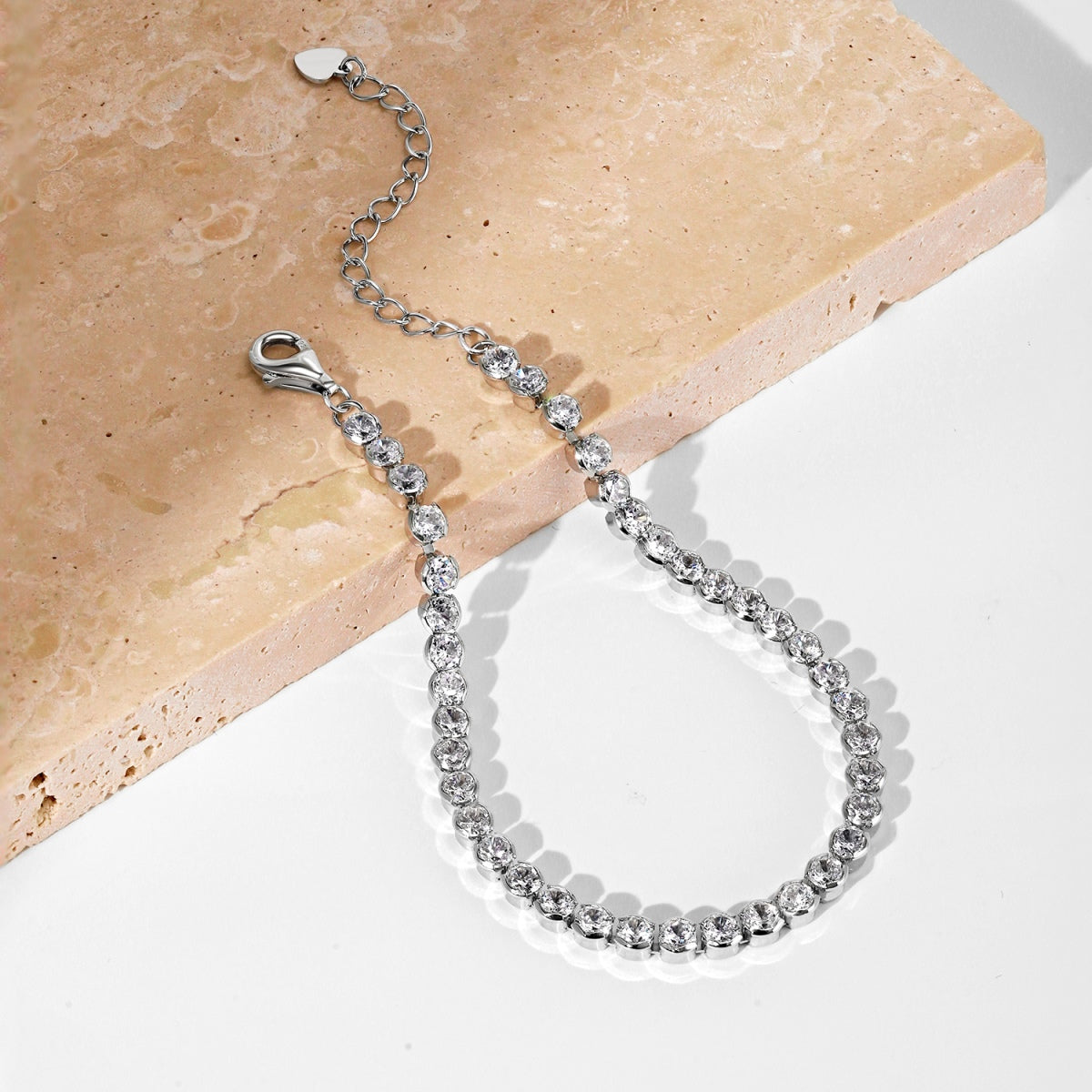 [Elite]Ornate  Sparkling Round Cut Daily Bracelet