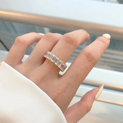 [Elite]0.75 Carat Elegant Emerald Cut Tennis Ring