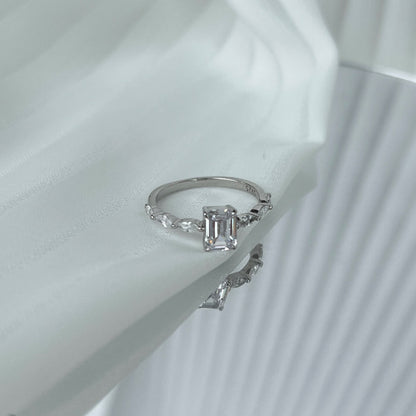 [Elite]1.0 Carat Dainty Resplendent Radiant Cut Daily Ring