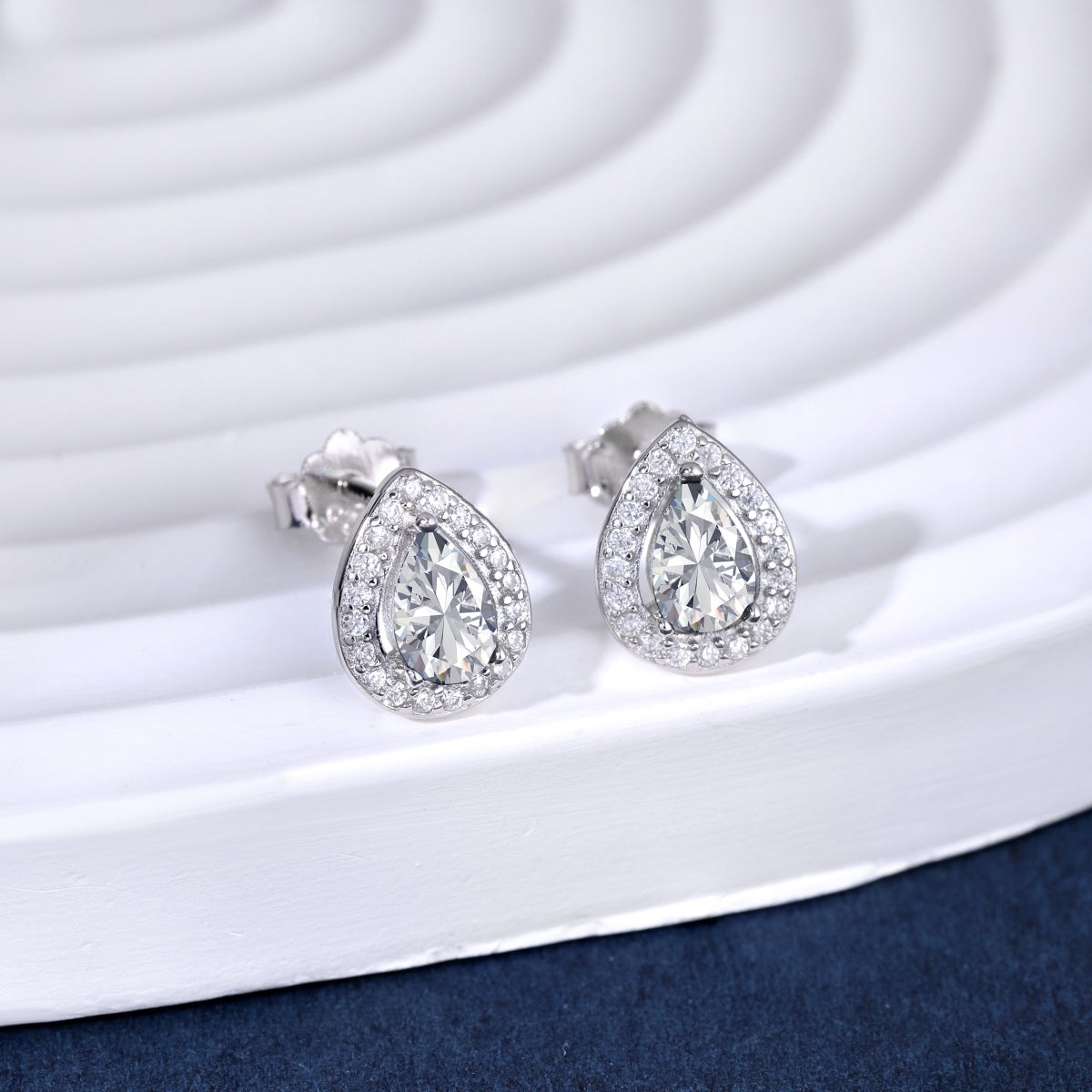 [Elite]Luxurious Water Drop Shape Earrings