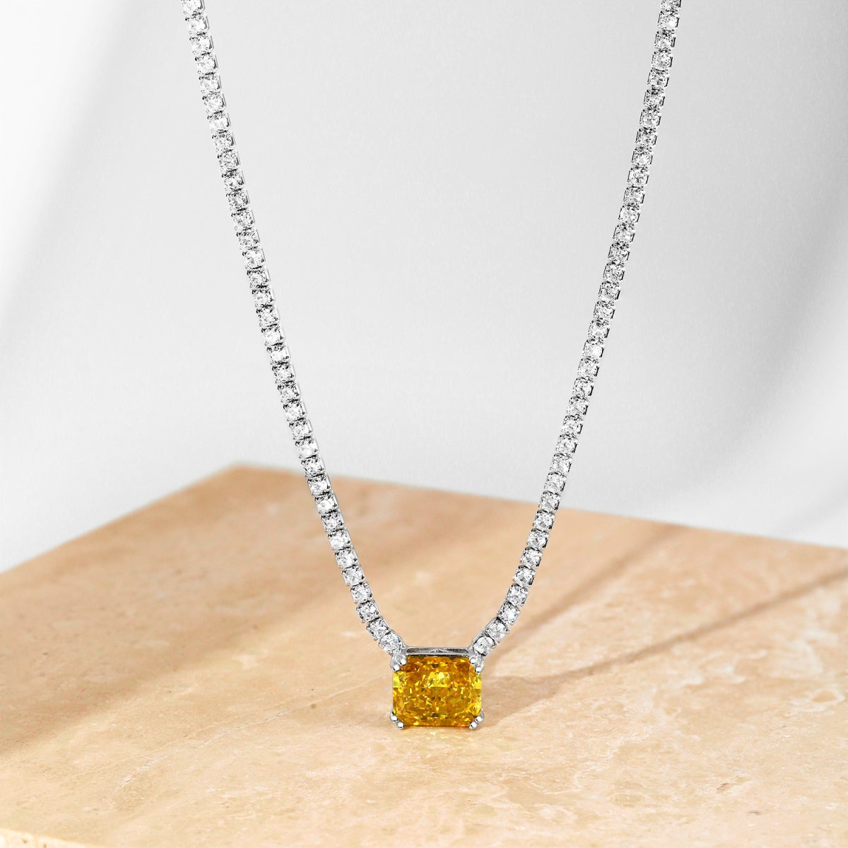 [Elite]4.0 Carat Elegant Radiant Cut Necklace