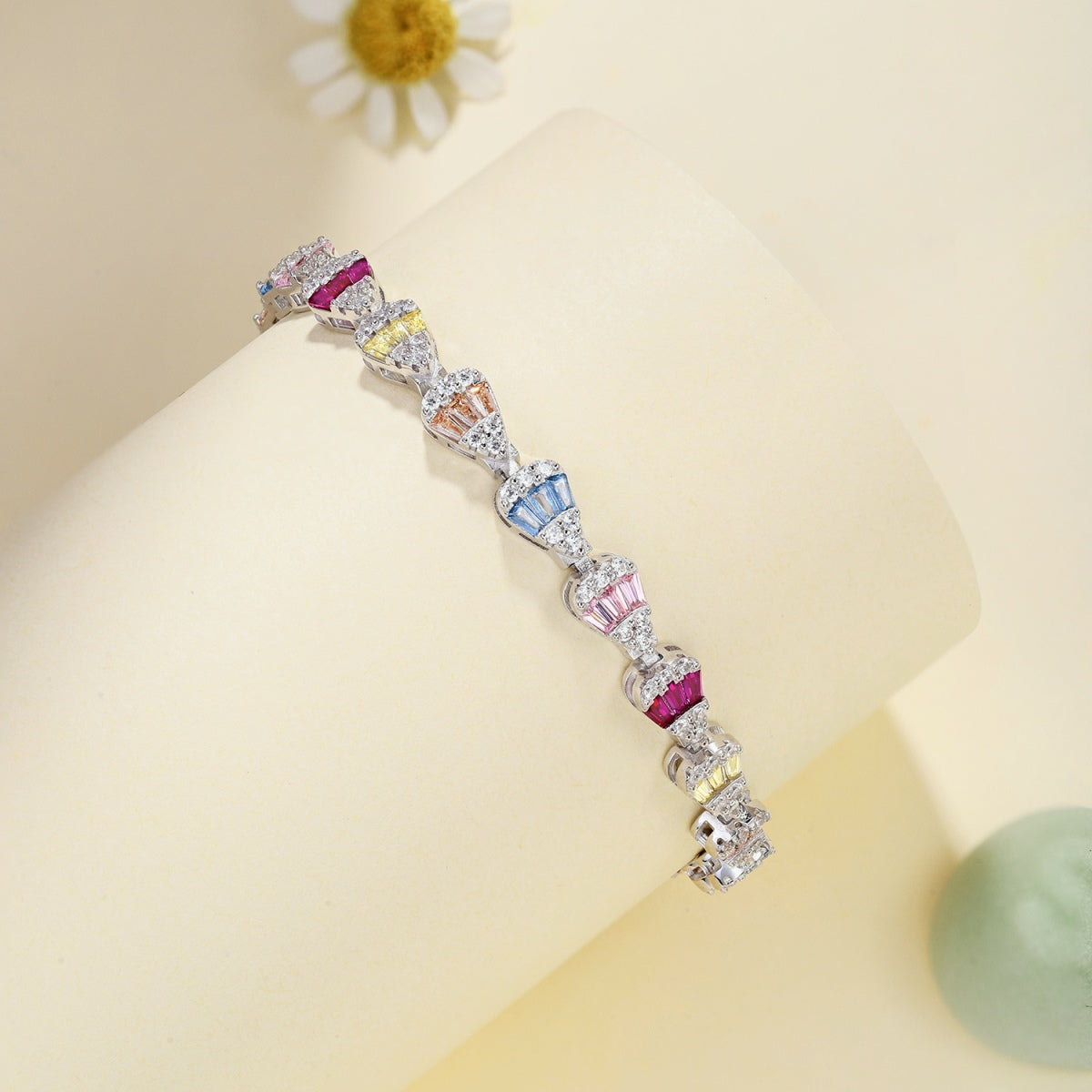 [Elite]Radiant Water Drop Shape Daily Bracelet