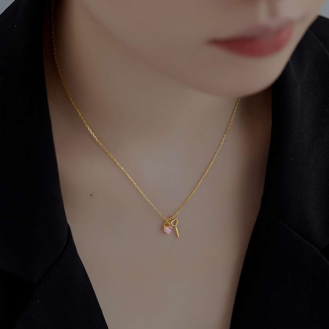[Elite]Unique Heart Shape Key Pendent Necklace