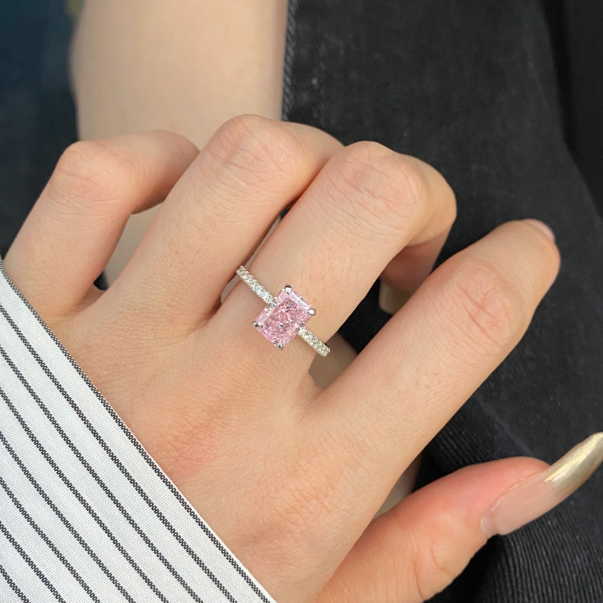 [Elite]2.0 Carat Dazzling Sparkling Radiant Cut Party Ring