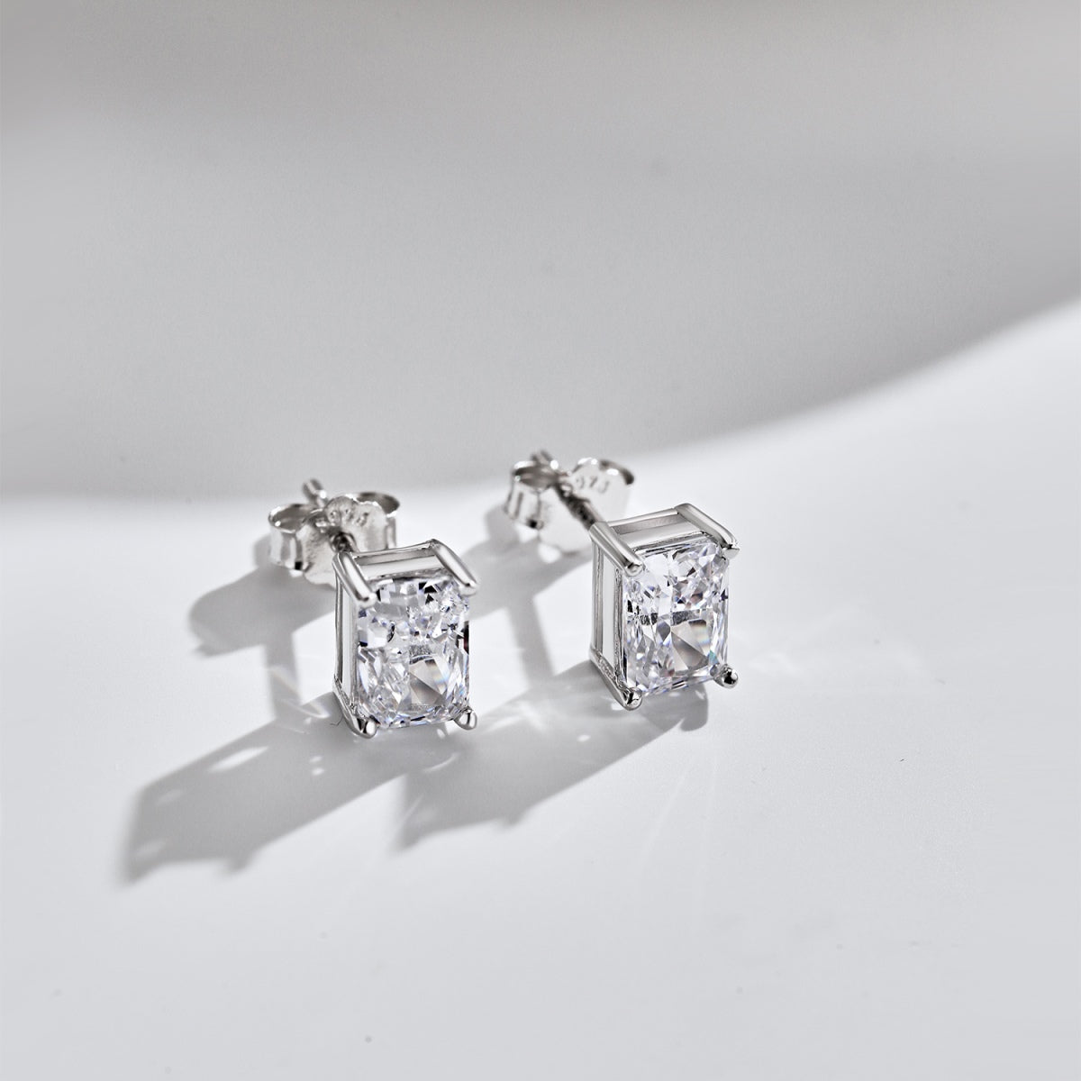 [Elite]Radiant Luxurious Princess Cut Daily Earrings