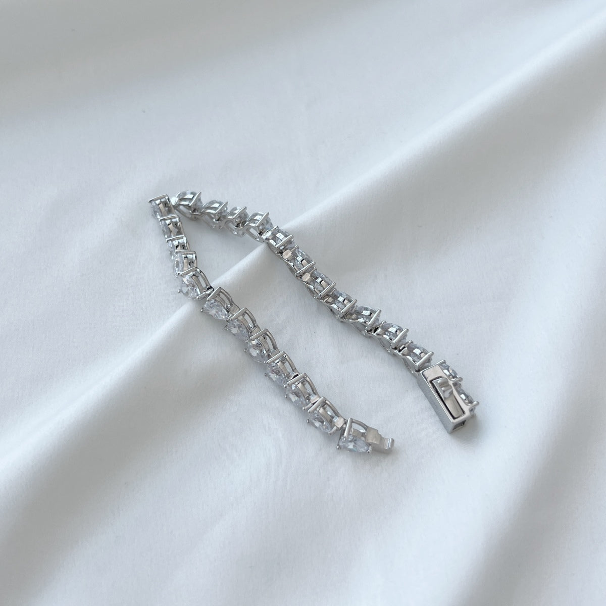 [Elite]0.75 Carat Elegant Romantic Heart Shape Lover Bracelet