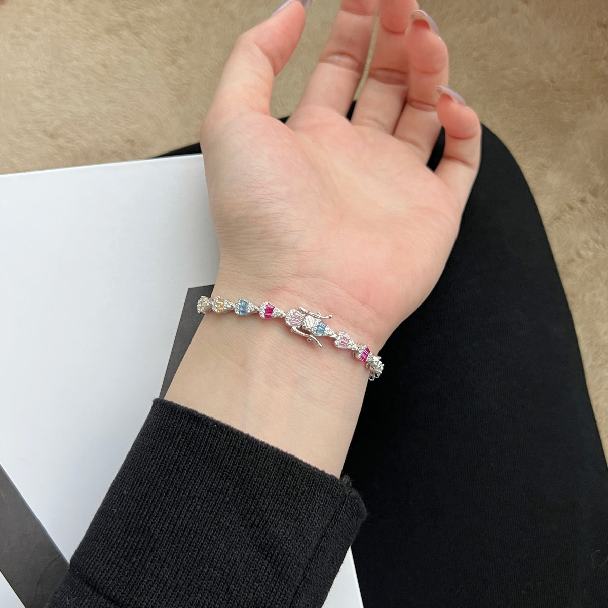 [Elite]Radiant Water Drop Shape Daily Bracelet