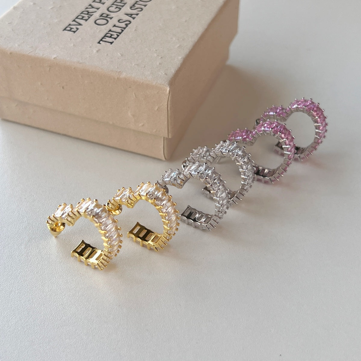[Elite]Radiant Heart Cutout Earrings