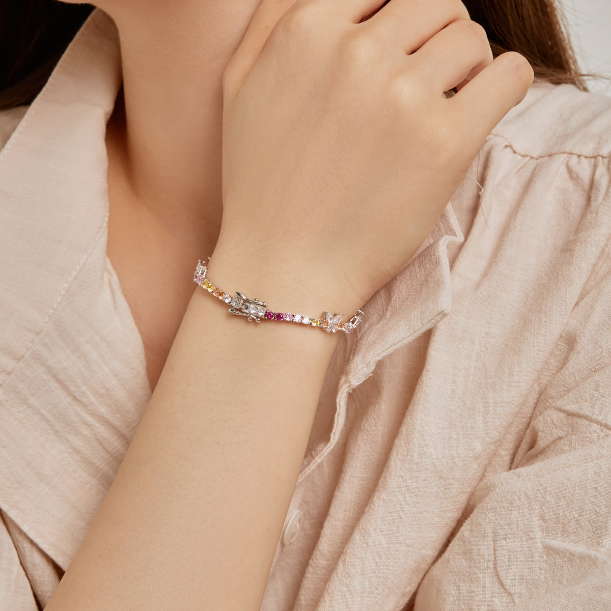 [Elite]Ornate Colorful Butterfly Shape Round Cut Daily Bracelet