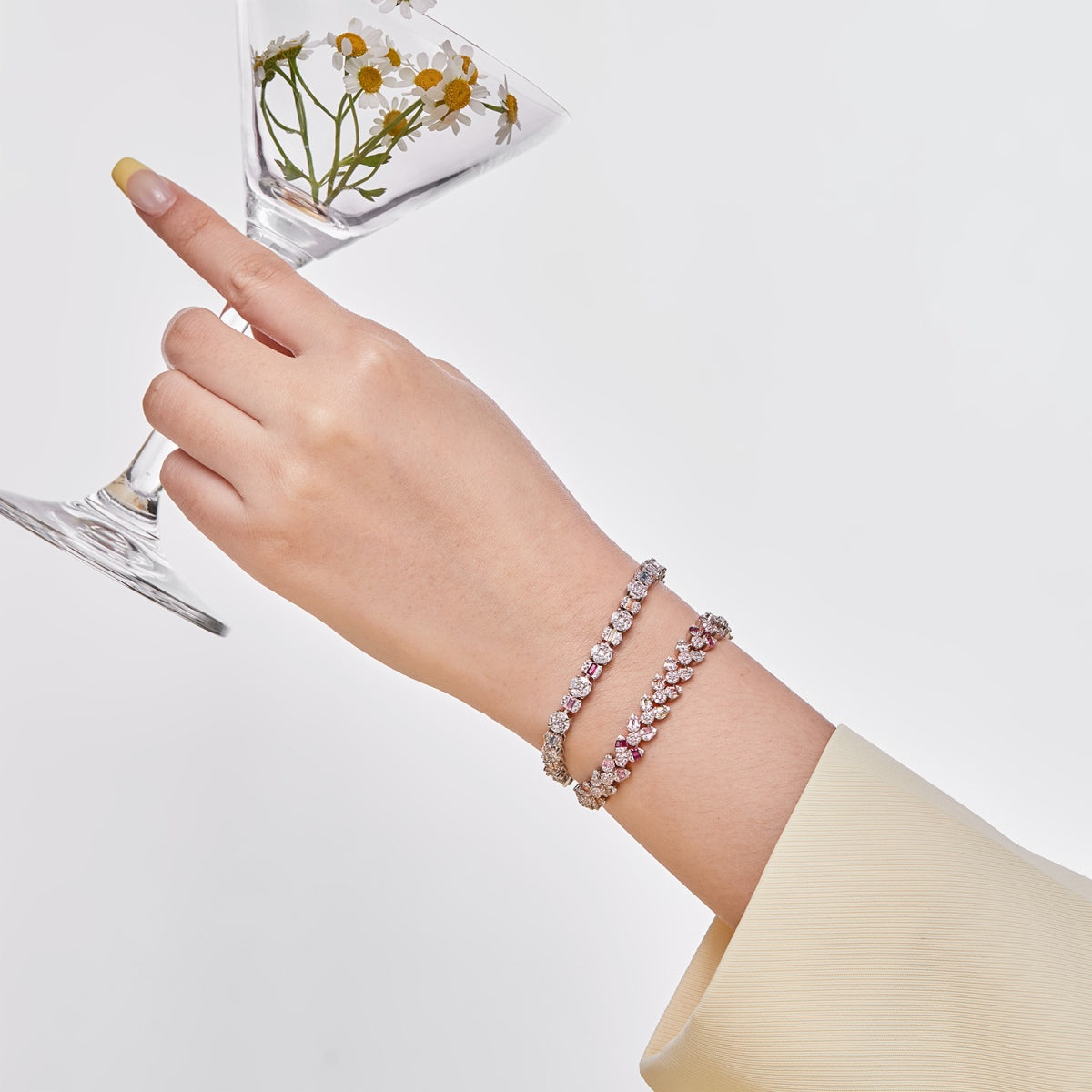 [Elite]Dazzling Radiant Multi Cut Daily Bracelet