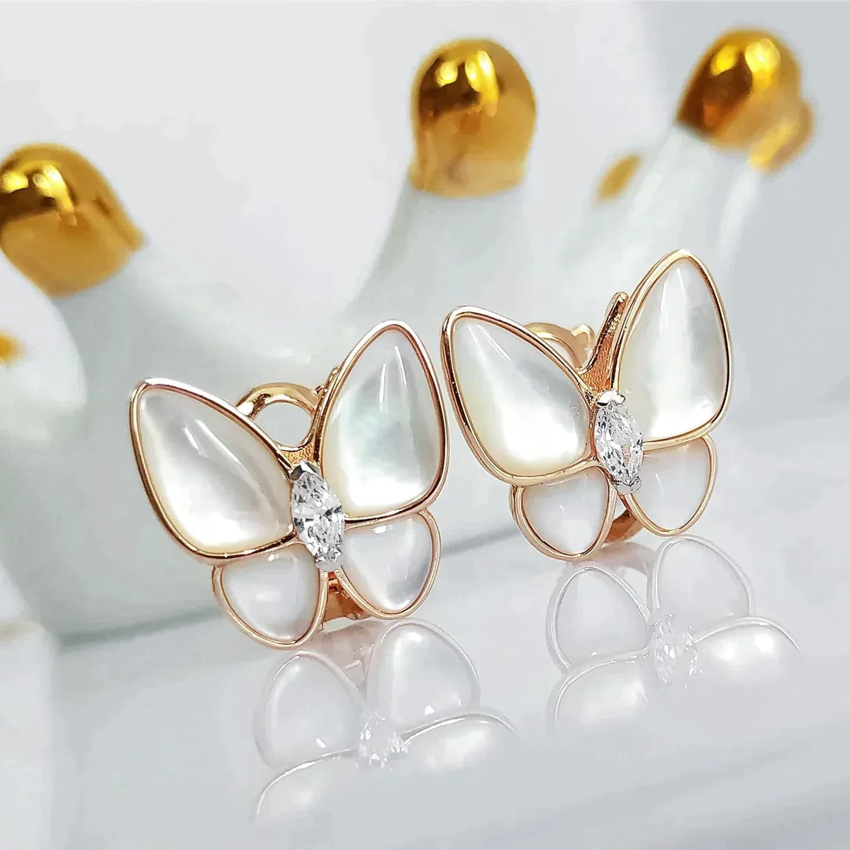 [Elite]BUTTERFLY MOP DIAMOND EARRINGS