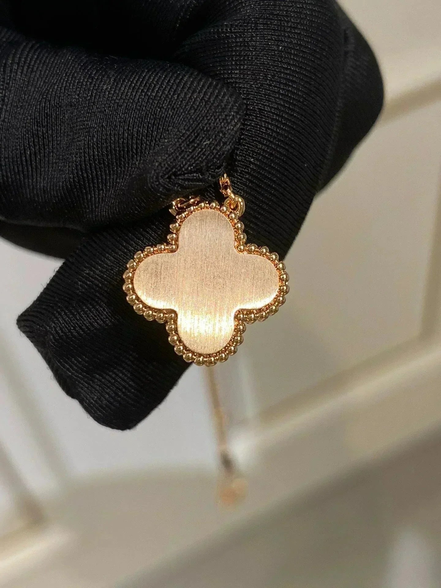 [Elite]CLOVER 15MM DIAMOND RHODONITE NECKLACE