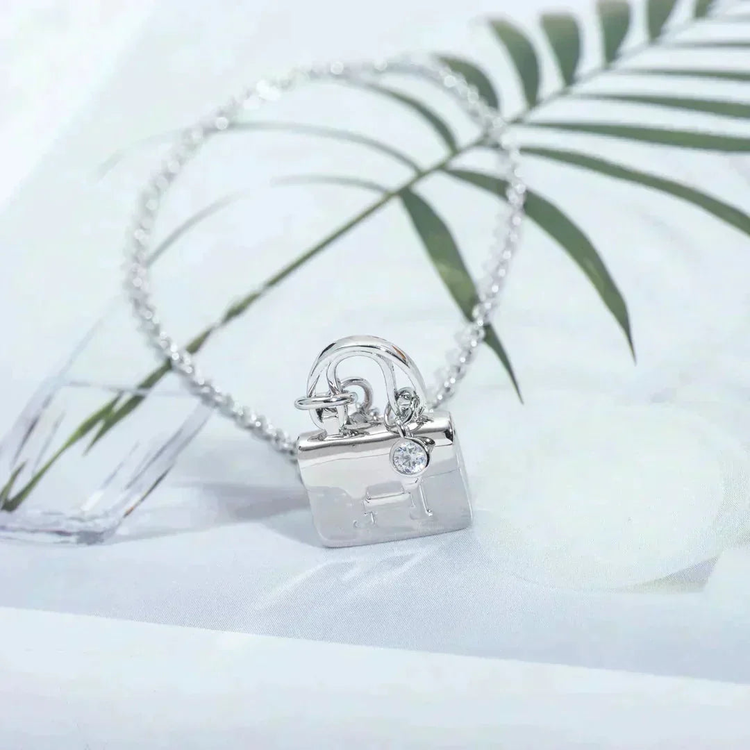 [Elite]AMULETTE PEDANT SILVER NECKLACE