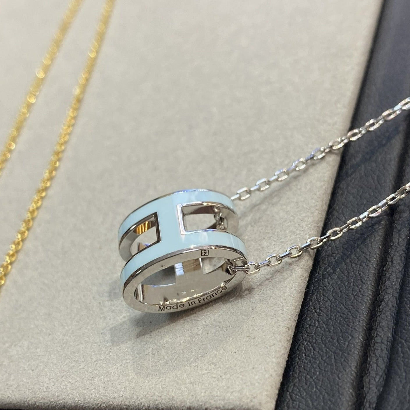 [Elite]POP H LIGHT BLUE NECKLACEGALE