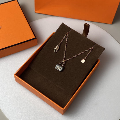 [Elite]CONSTANCE BLACK PEDANT PINK GOLD NECKLACE