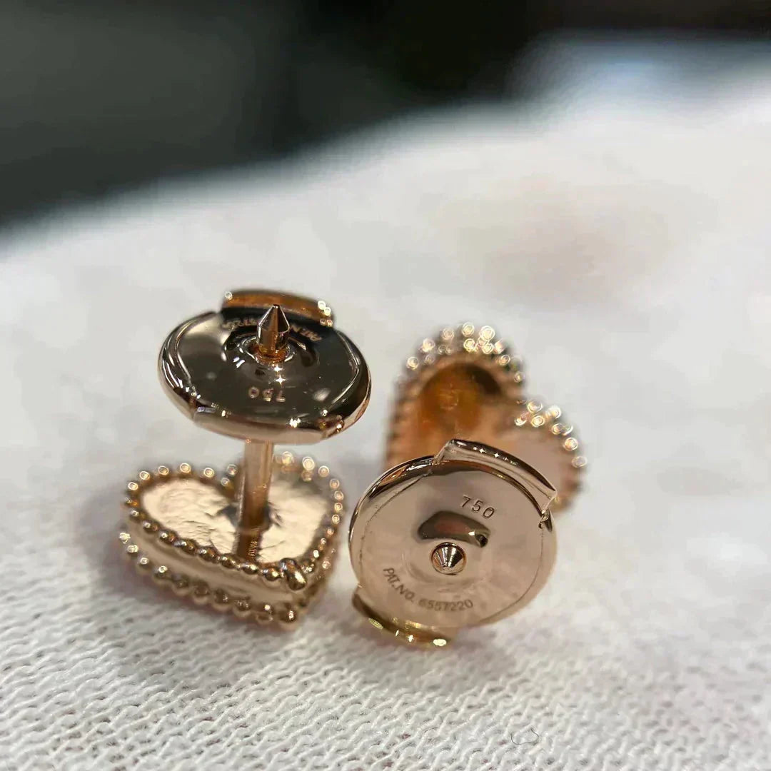 [Elite]HEART CARNELIAN STUD EARRINGS