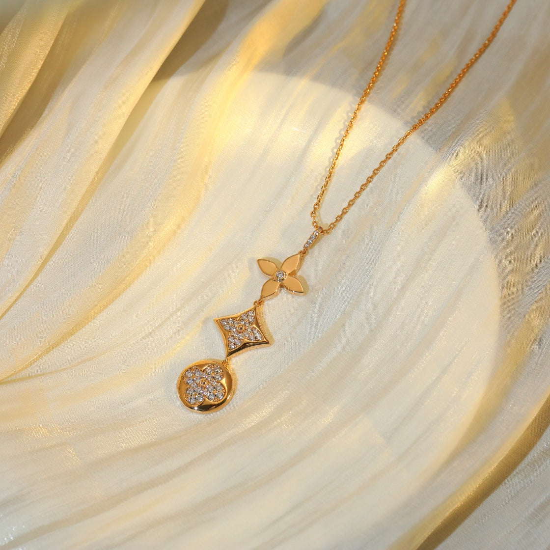 [Elite]STAR AND SUN DIAMOND PINK GOLD NECKLACE