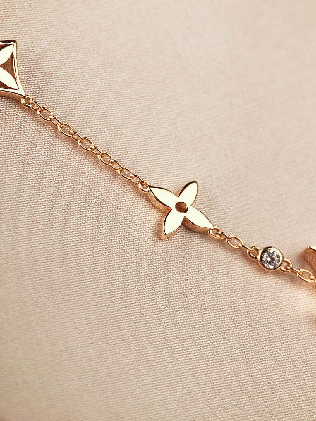[Elite]STAR AND SUN 7 MOTIFS GOLD BRACELET