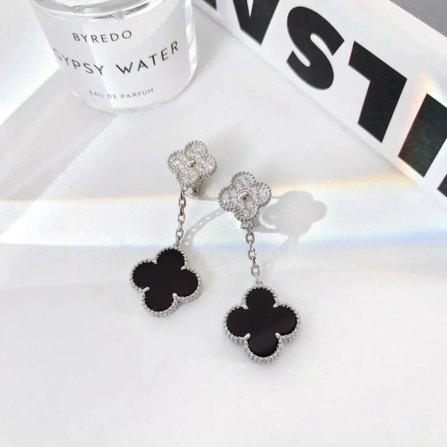 [Elite]CLOVER 2 MOTIFS  DIAMOND ONYX EARRINGS SILVER