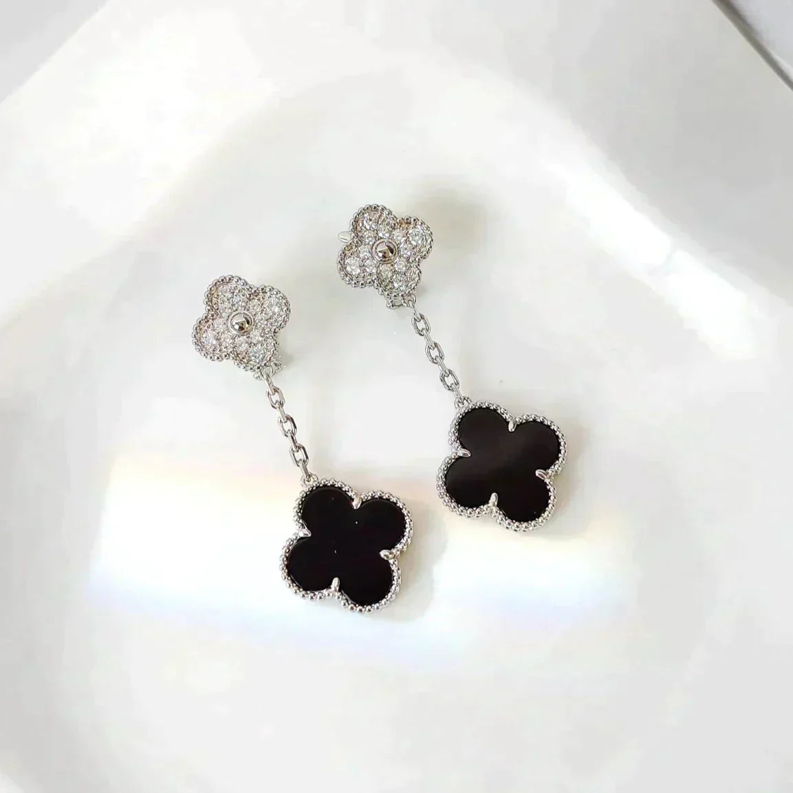 [Elite]CLOVER 2 MOTIFS  DIAMOND ONYX EARRINGS SILVER