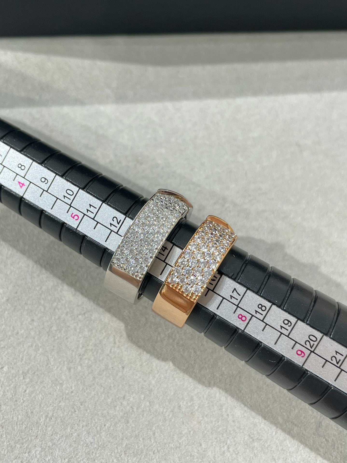 [Elite]LIENS EVIDENCE  DIAMOND PAVED RING