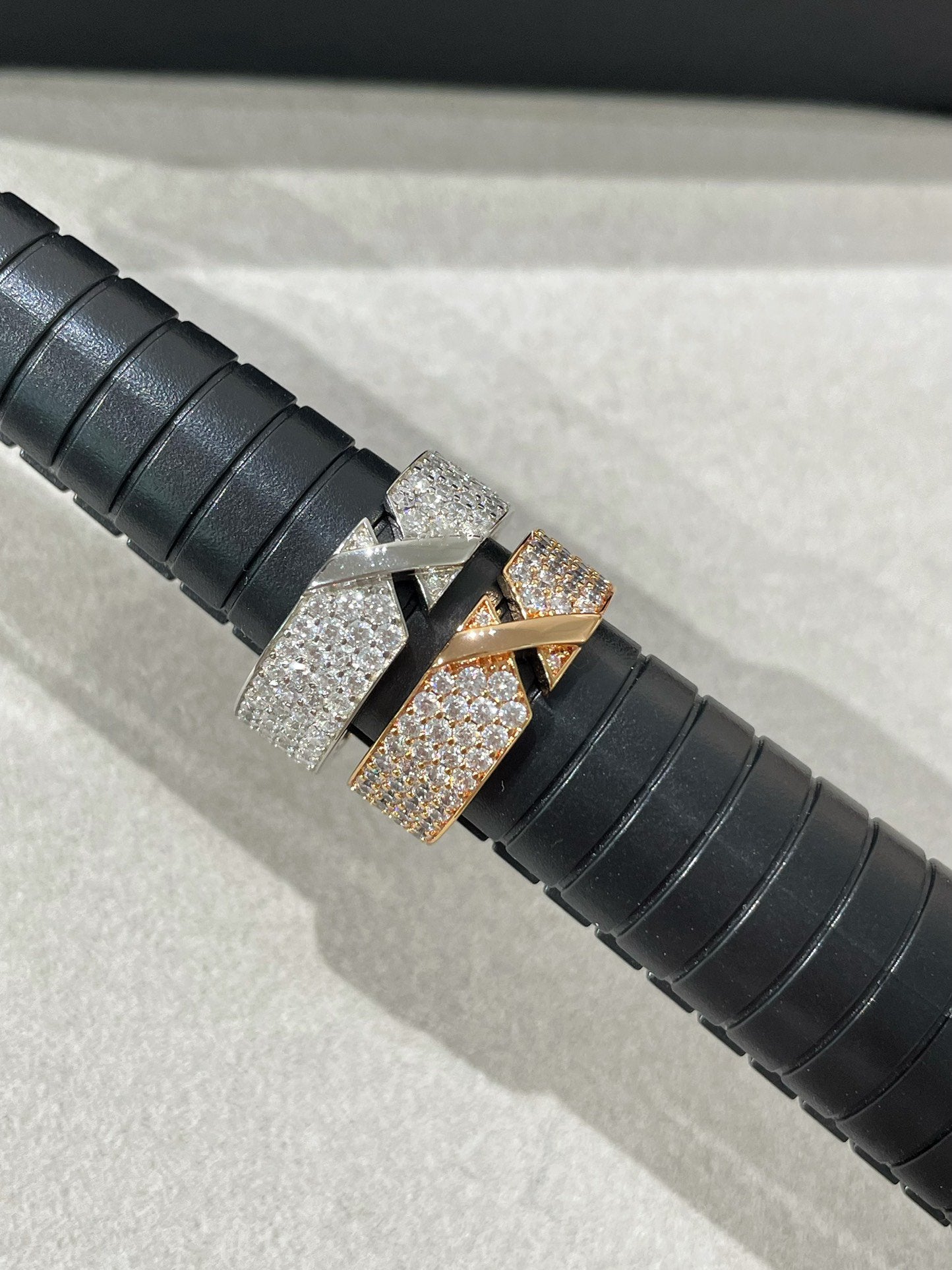 [Elite]LIENS EVIDENCE  DIAMOND PAVED RING