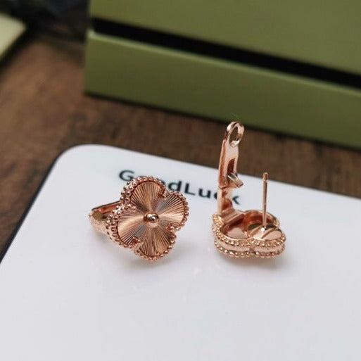 [Elite]CLOVER MEDIUM STUD EARRINGS