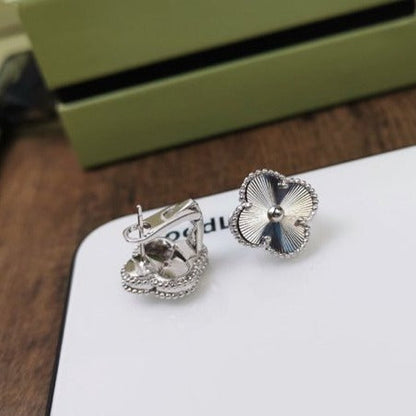 [Elite]CLOVER MEDIUM STUD EARRINGS