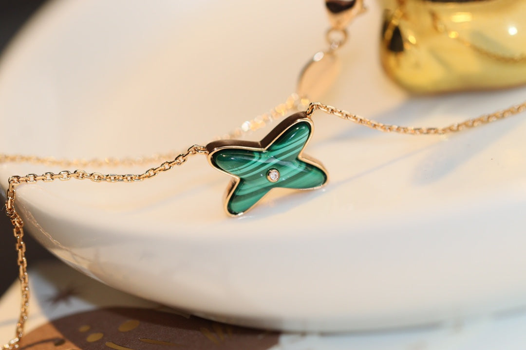 [Elite]JEUX MALACHITE 1 DIAMOND PINK GOLD NECKLACE