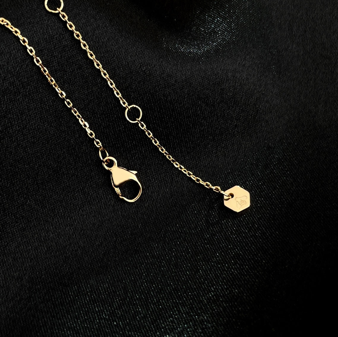 [Elite]BEE MINI NECKLACE