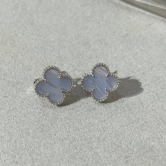 [Elite]CLOVER CHALCEDONY SILVER STUD EARRINGS