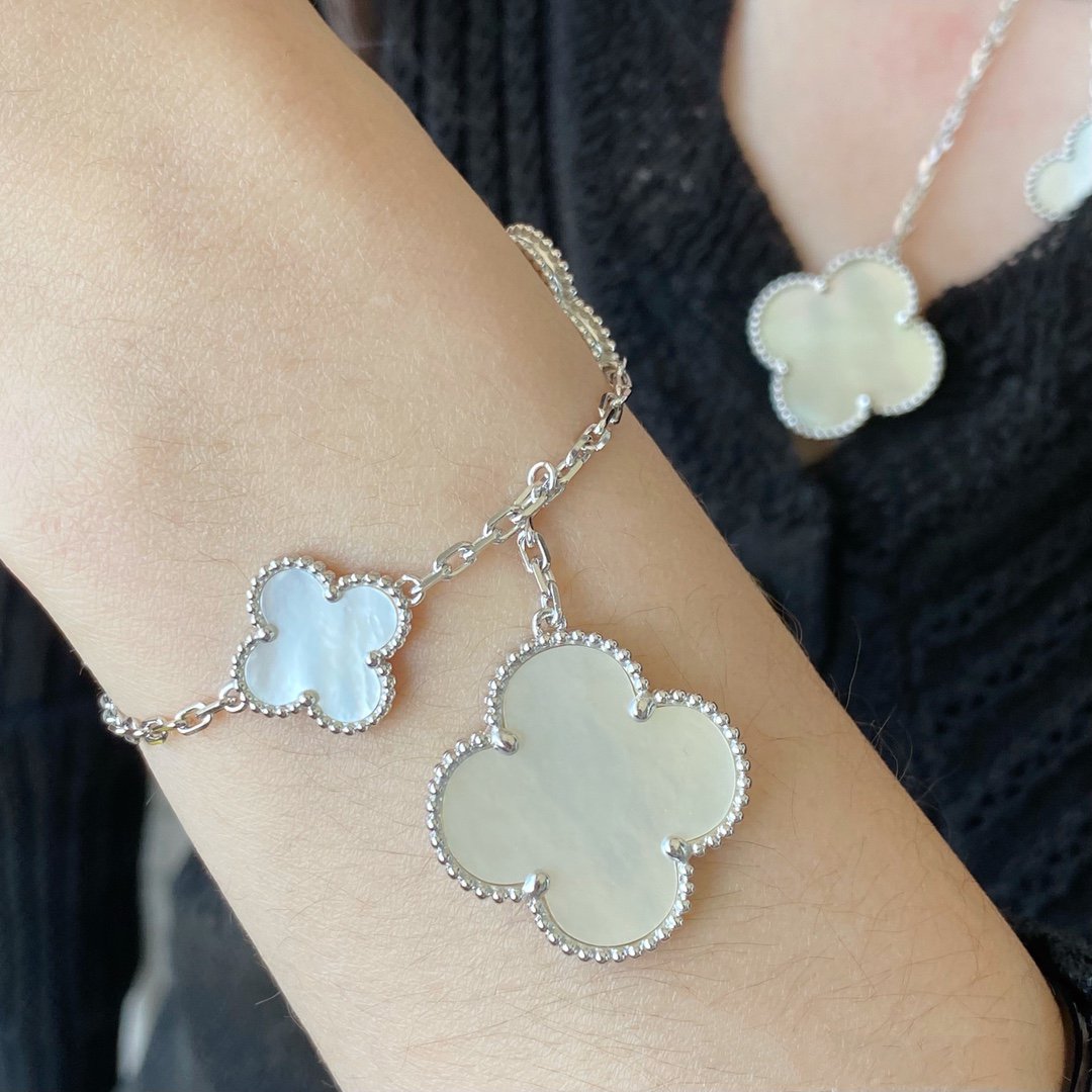 [Elite]CLOVER 5 MOTIF WHITE MOP SILVER BRACELET