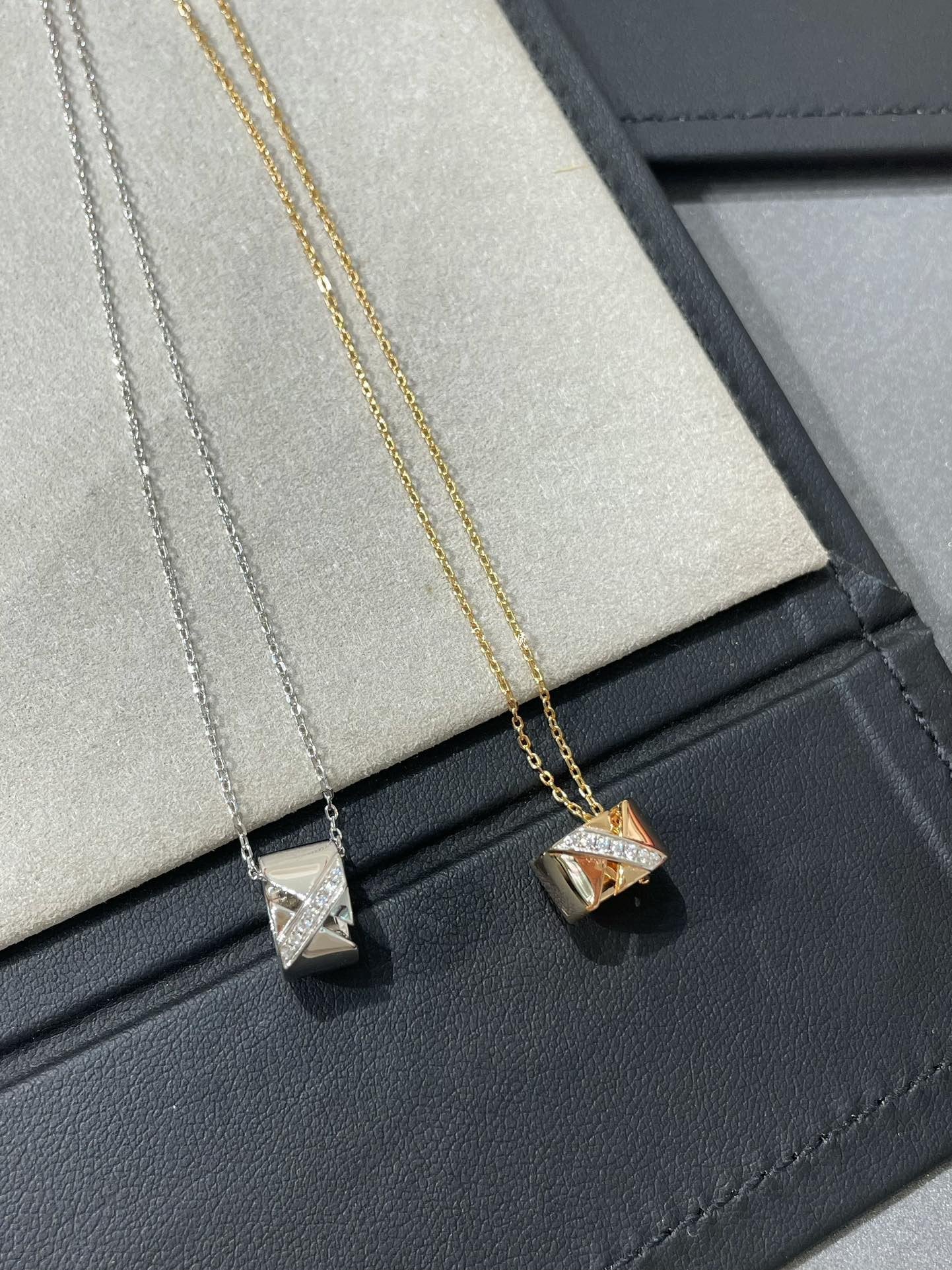 [Elite]LIENS EVIDENCE DIAMOND NECKLACE
