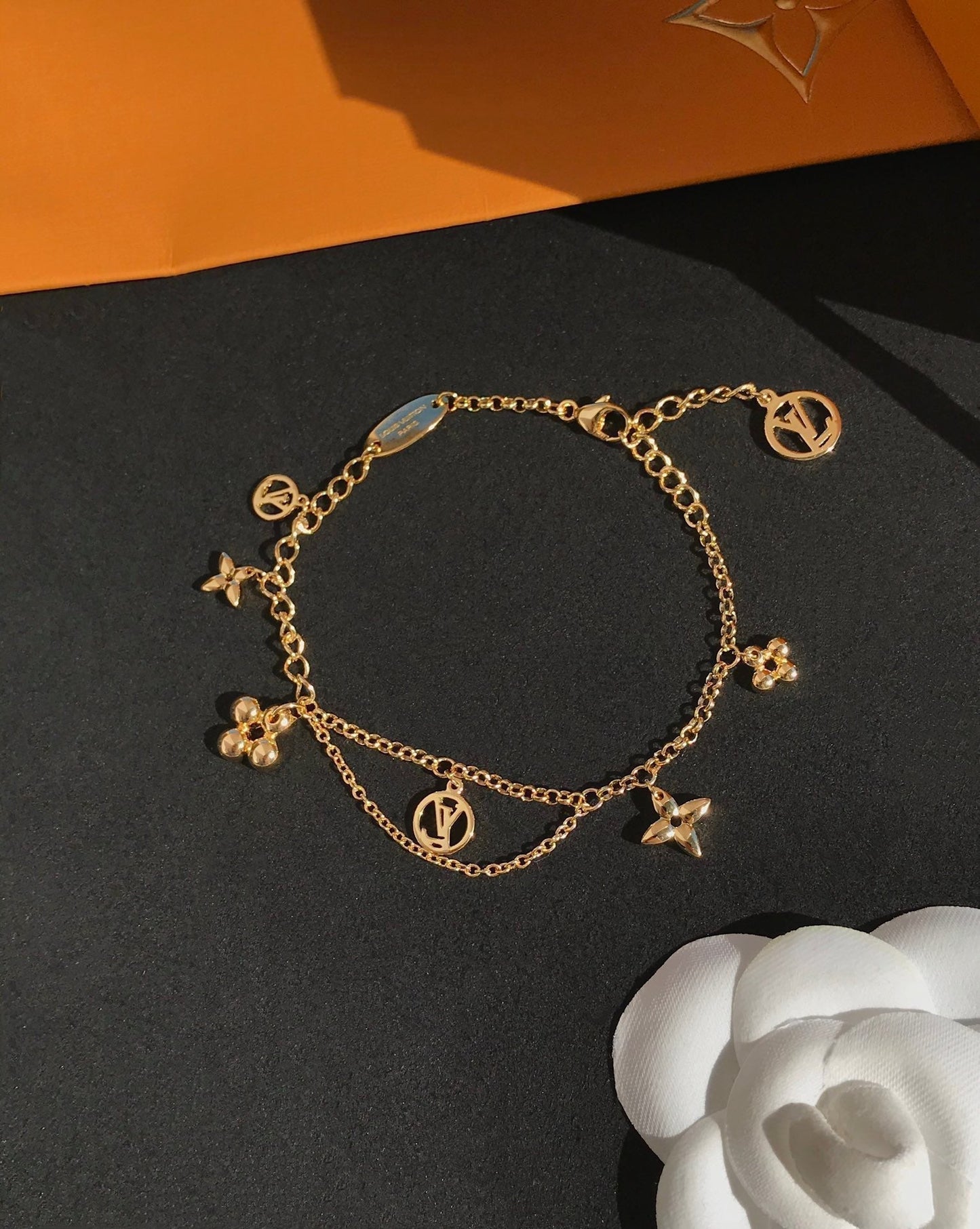 [Elite]BLOOMING PINK GOLD MOP BRACELET