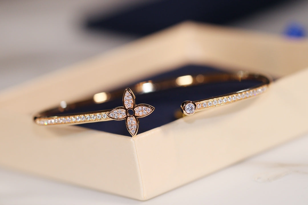 [Elite]IDYLLE GOLD OPEN BRACELET DIAMOND PAVED