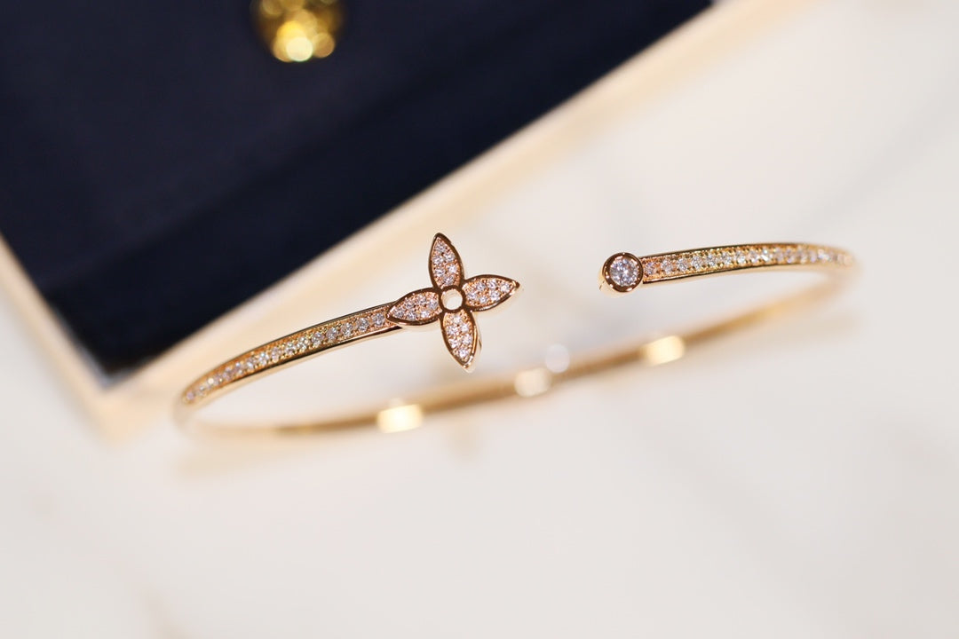 [Elite]IDYLLE GOLD OPEN BRACELET DIAMOND PAVED