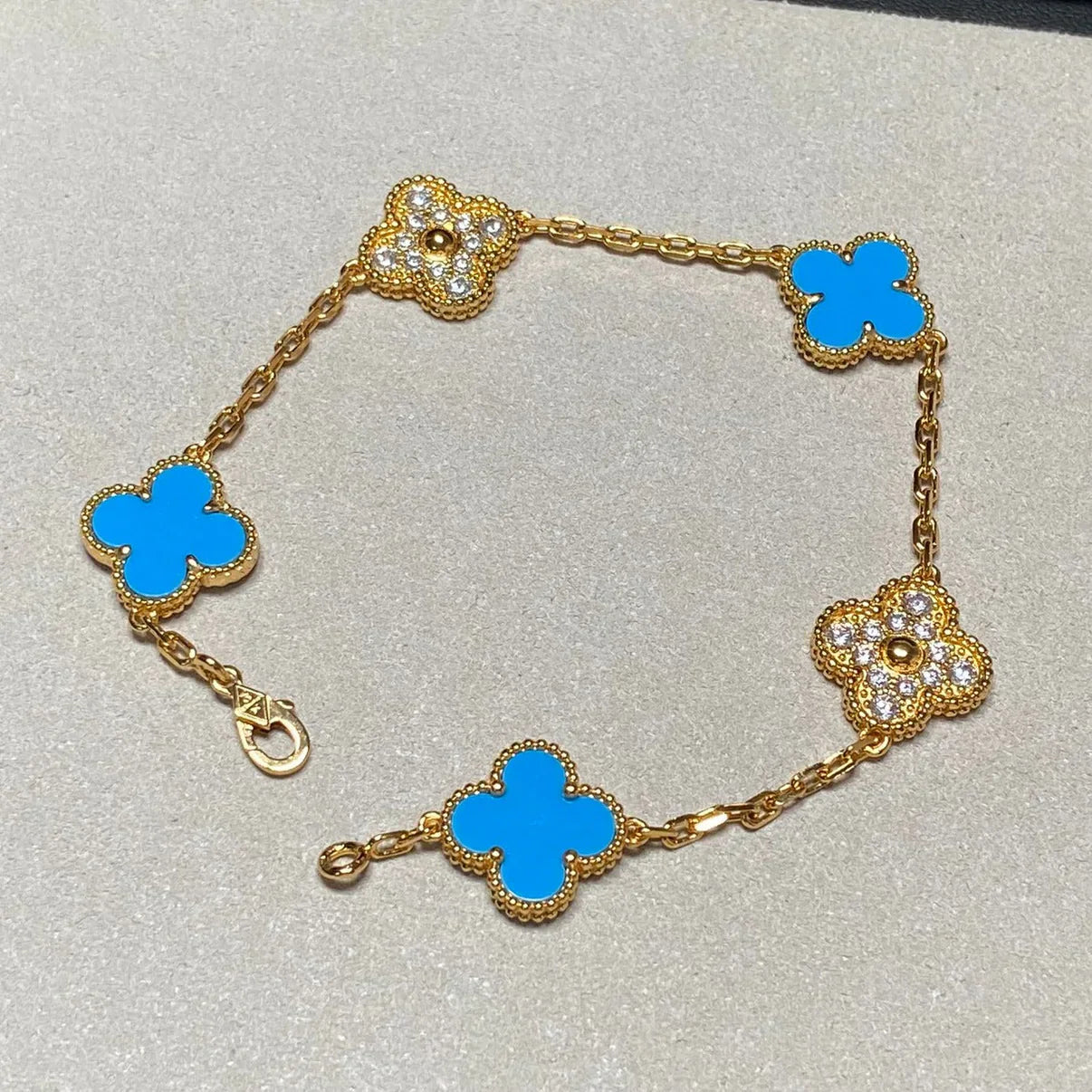 [Elite] CLOVER 5 MOTIF BLUE AGATE BRACELET COLLECTION