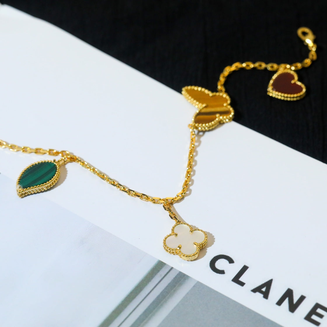 [Elite]LUCKY SPRING 5 MOTIF GOLD BRACELET
