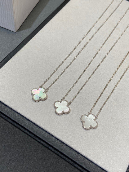 [Elite]CLOVER MEDIUM SILVER WHITE MOP NECKLACE