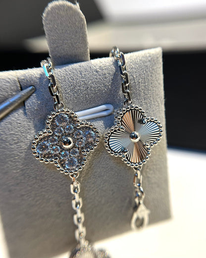 [Elite] CLOVER 5 MOTIF LASER BRACELET COLLECTION
