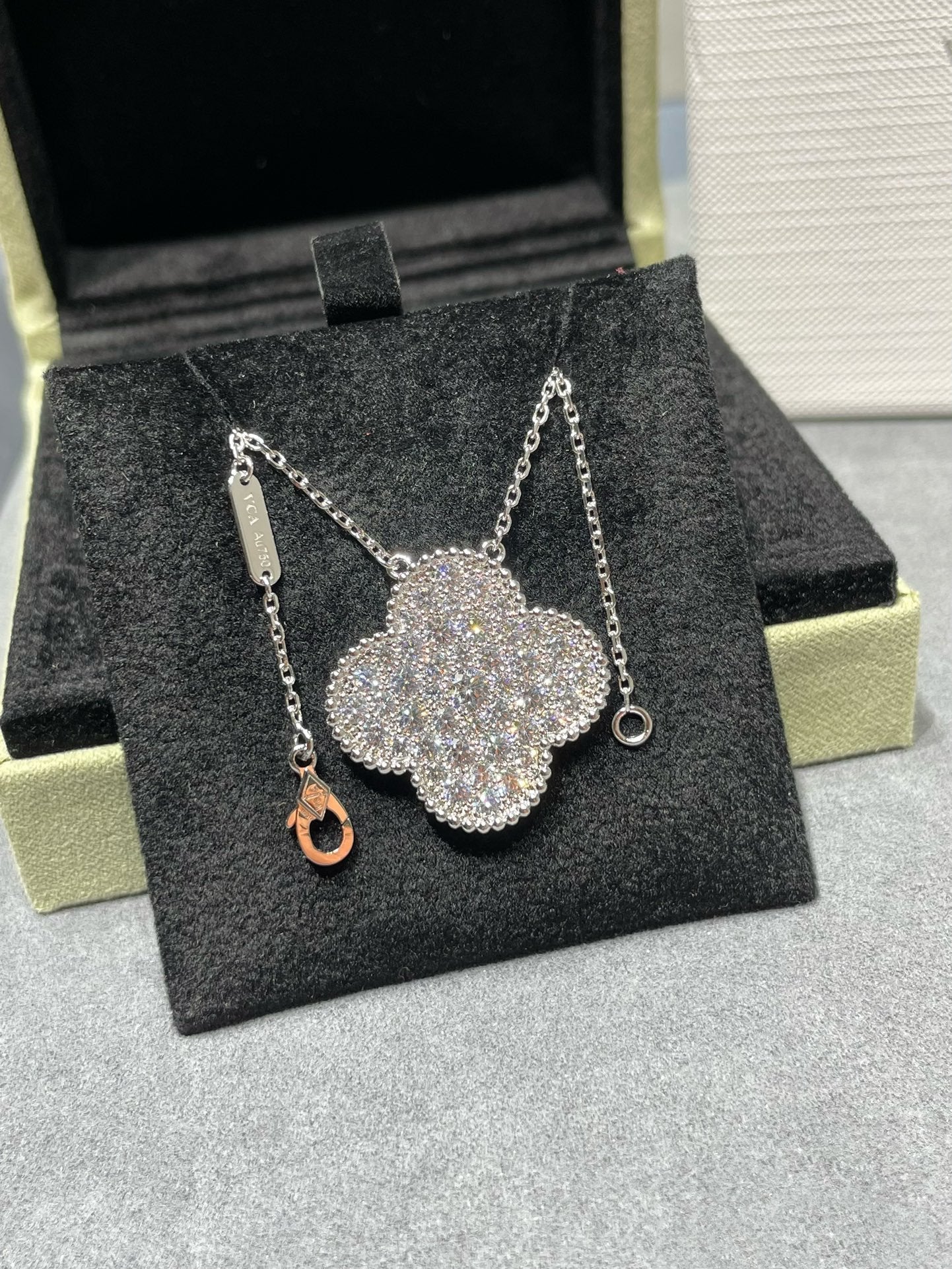 [Elite]CLOVER 25MM LARGE PENDANT DIAMOND PAVED SILVER NECKLACE