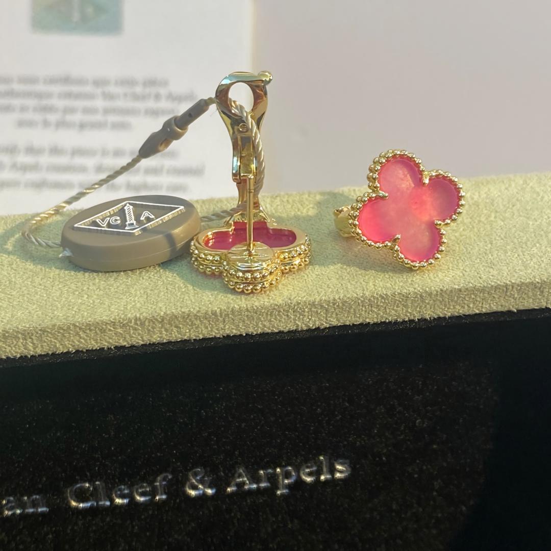 [Elite]NEW CLOVER 15MM PINK ENAMEL STUD EARRINGS