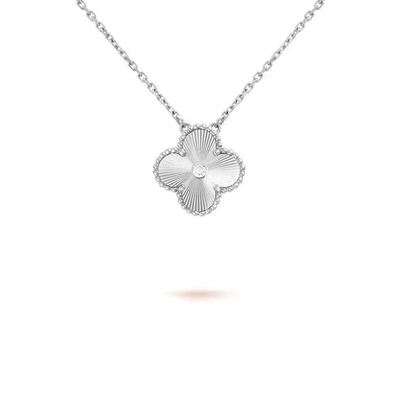 [Elite]CLOVER  15MM DIAMOND LASER NECKLACE SILVER